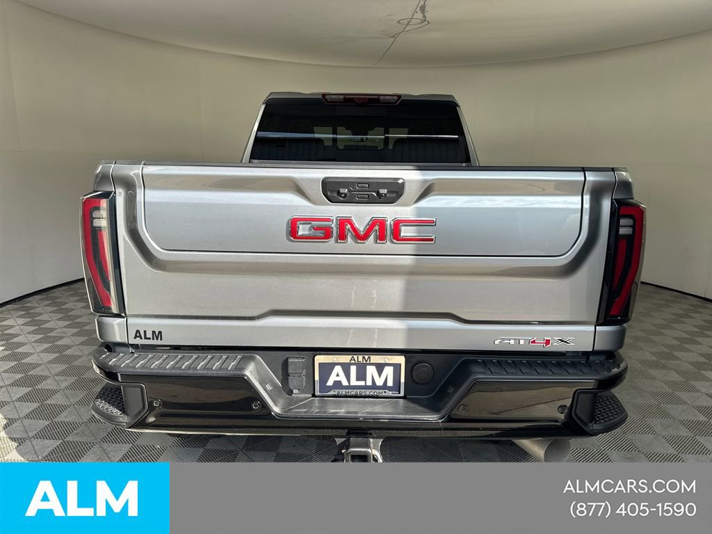 Used 2024 GMC Sierra 2500 AT4X image 9