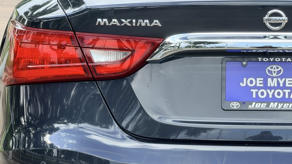 Used 2017 Nissan Maxima SR FWD image 10