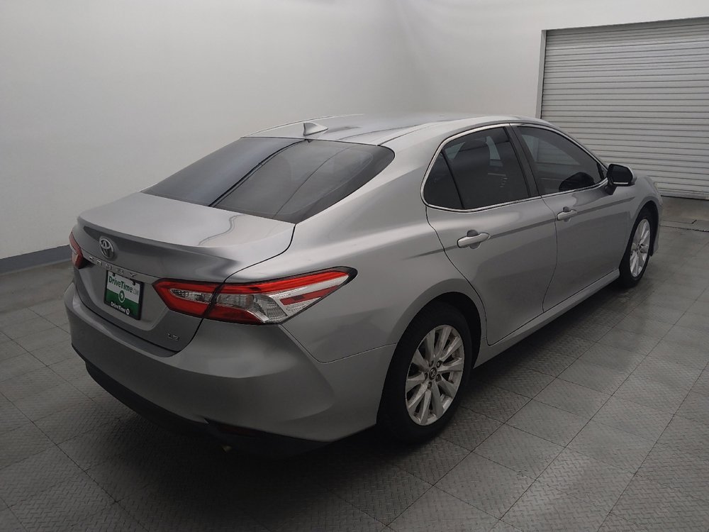 Used 2019 Toyota Camry LE image 9