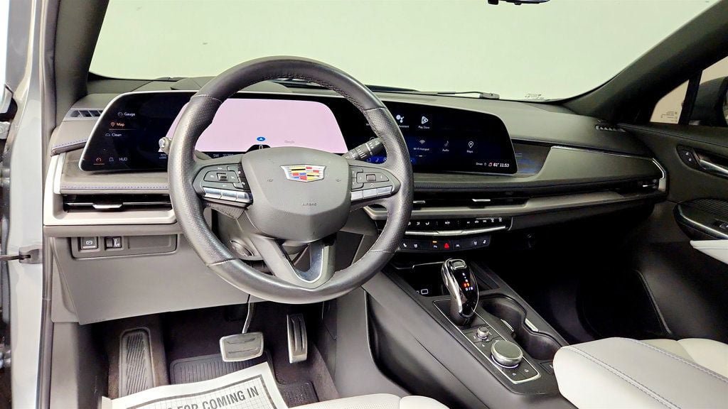 Used 2024 Cadillac XT4 Sport FWD image 13