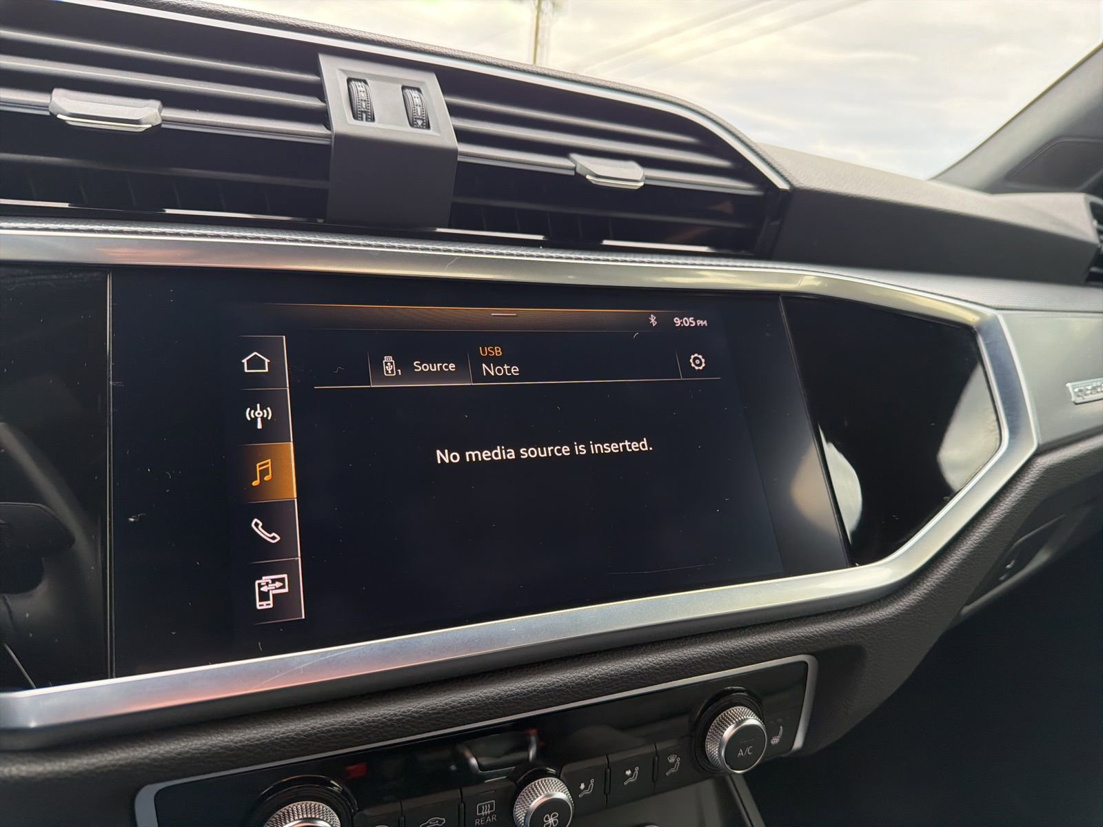 Used 2021 Audi Q3 2.0T Premium Plus w/ Premium Plus Package image 28