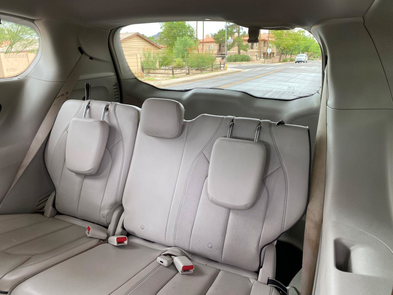 Used 2018 Chrysler Pacifica Limited FWD image 43
