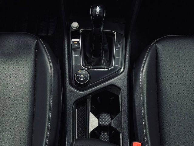 Used 2022 Volkswagen Tiguan SE w/ Panoramic Sunroof Package image 30