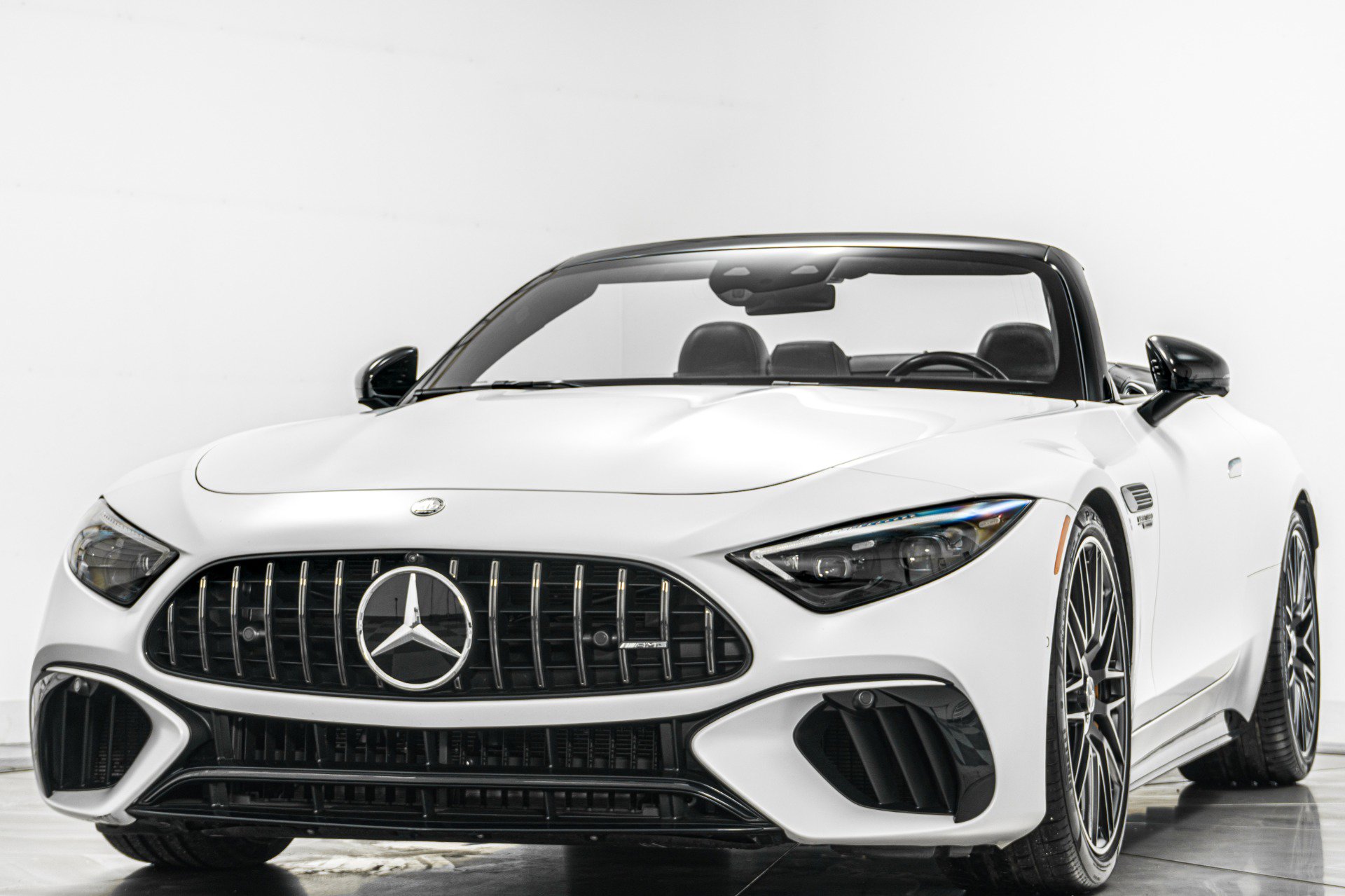 Used 2025 Mercedes-Benz SL 63 AMG S e Performance 4MATIC image 5