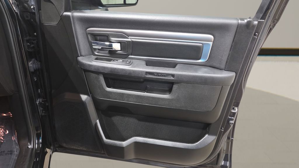 Used 2022 RAM 1500 Classic Warlock AWD/4WD image 22