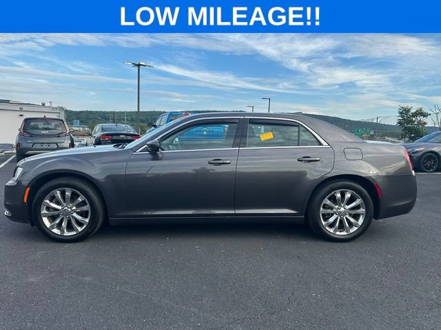 Used 2015 Chrysler 300 Limited w/ Driver Convenience Group AWD/4WD image 6