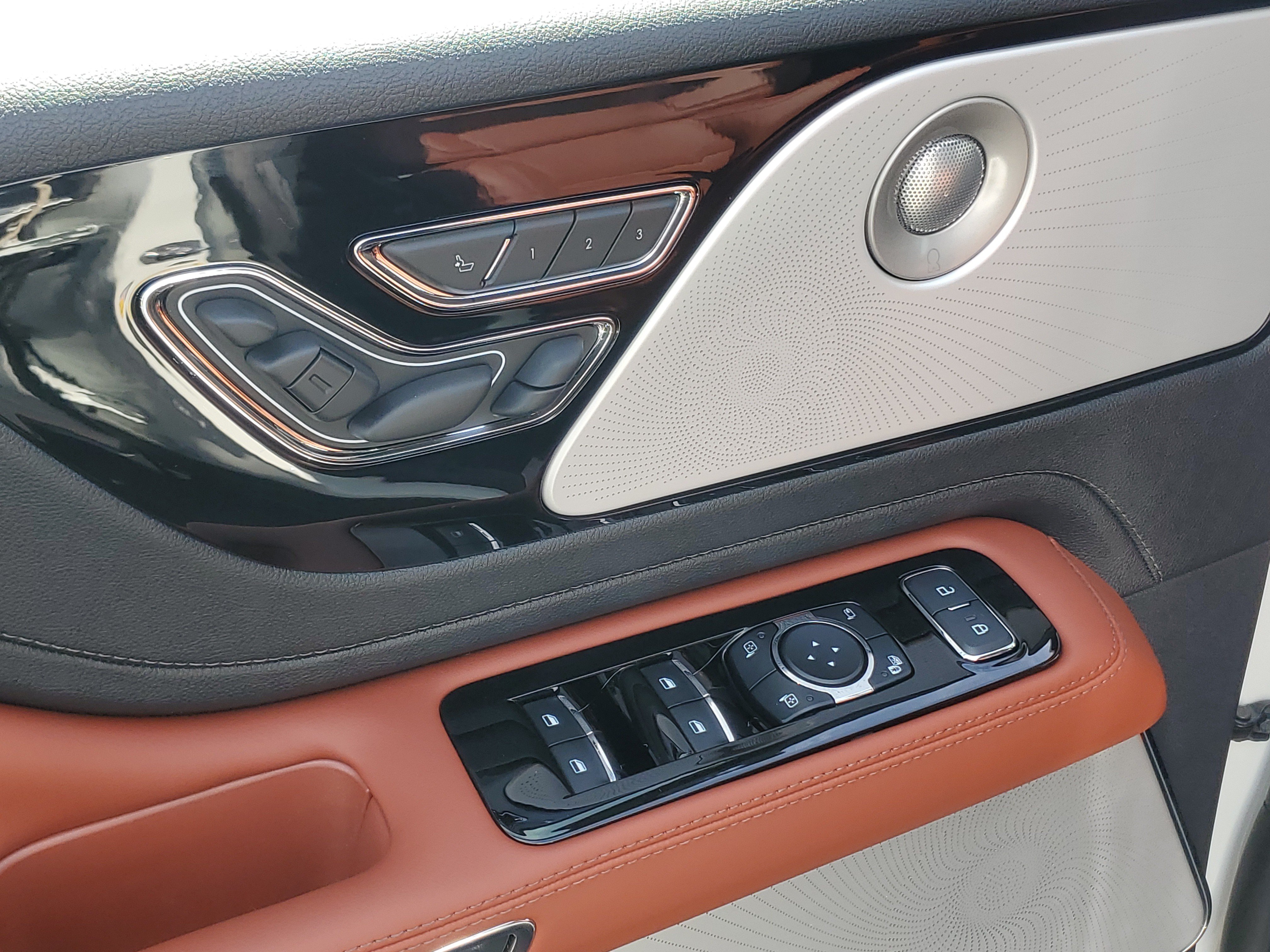 New 2027 Lincoln Aviator Reserve AWD/4WD image 9