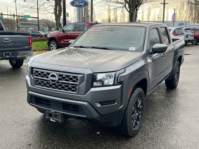 Used 2023 Nissan Frontier SV image 3