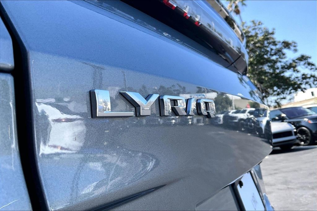 New 2026 Cadillac Lyriq Luxury image 28