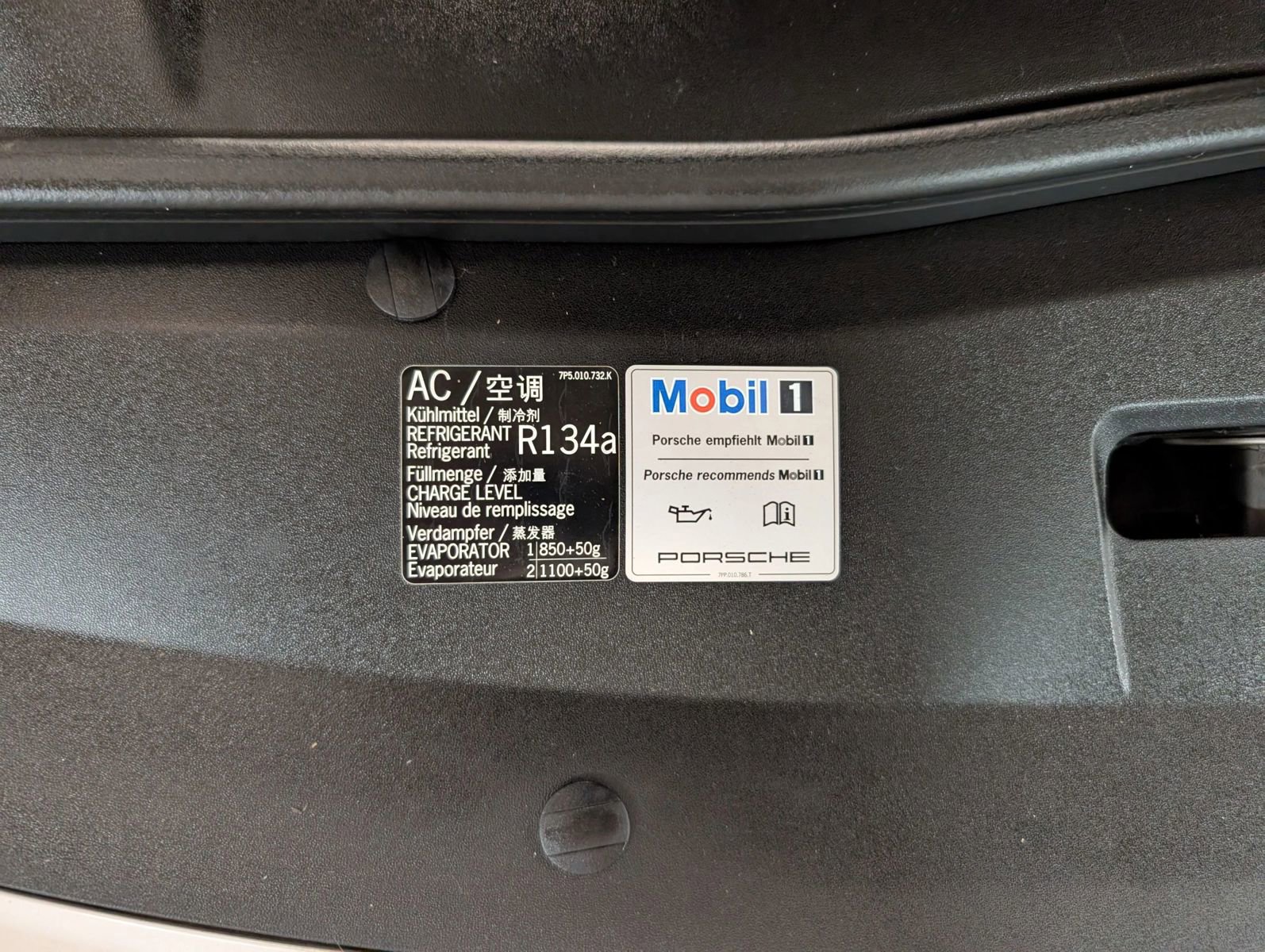 Used 2016 Porsche Cayenne GTS AWD/4WD image 31