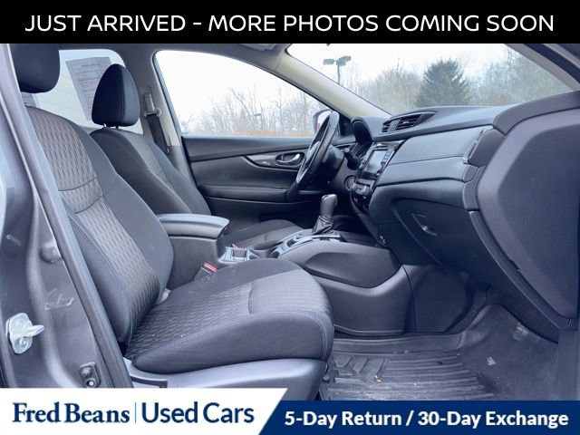 Certified 2018 Nissan Rogue SV image 16