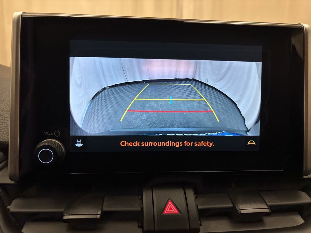 Used 2025 Toyota RAV4 XLE image 20