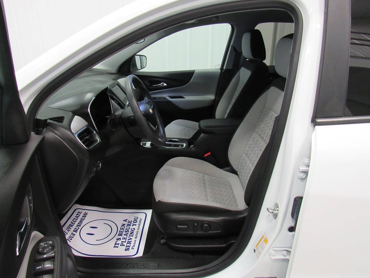 Used 2022 Chevrolet Equinox LS w/ LS Convenience Package AWD/4WD image 27