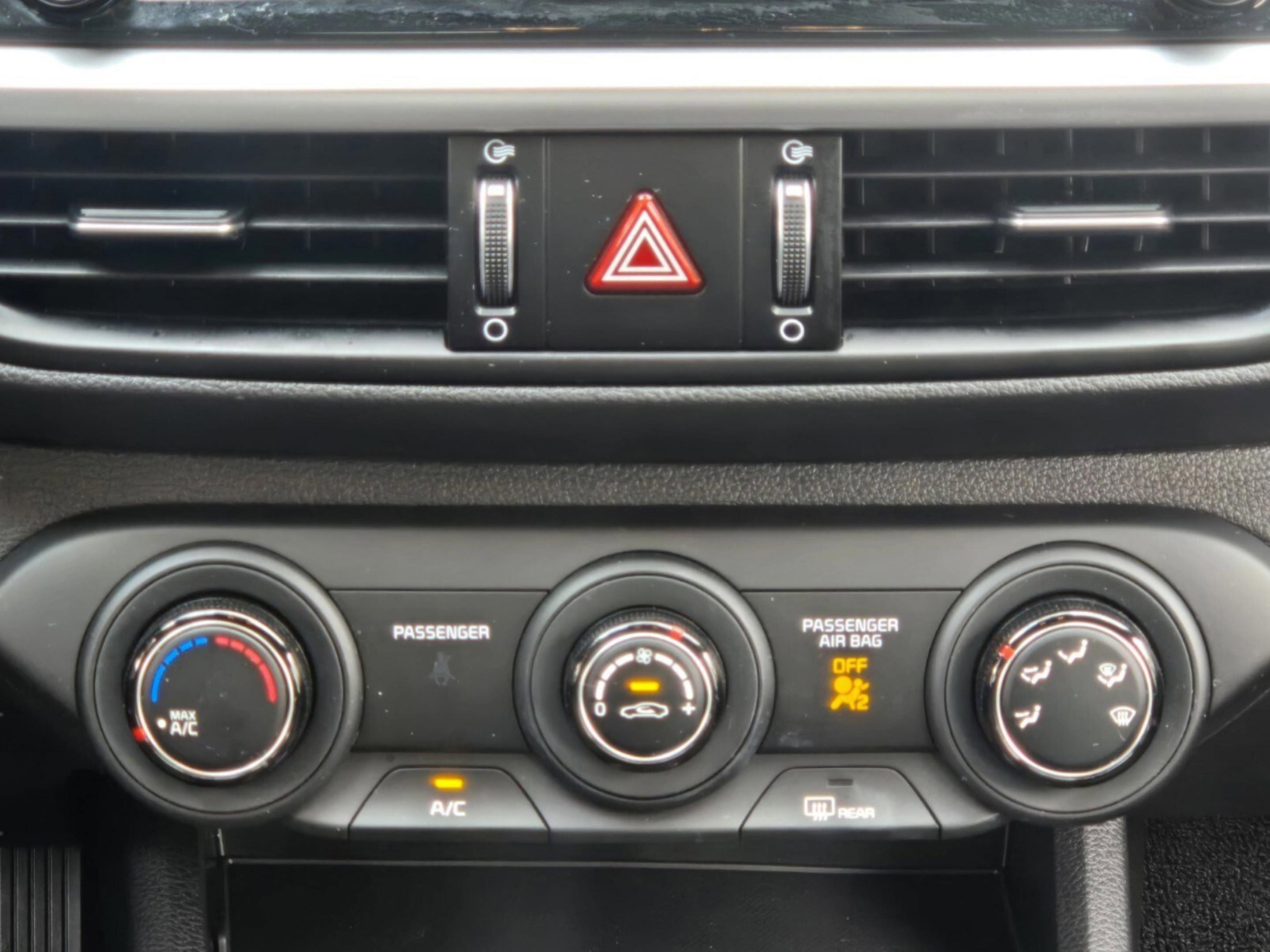 Used 2023 Kia Forte LXS w/ LXS Technology Package image 35