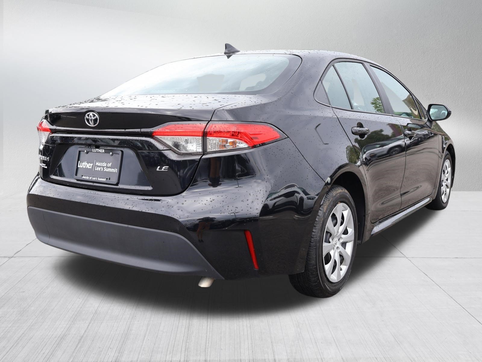 Used 2025 Toyota Corolla LE FWD image 7