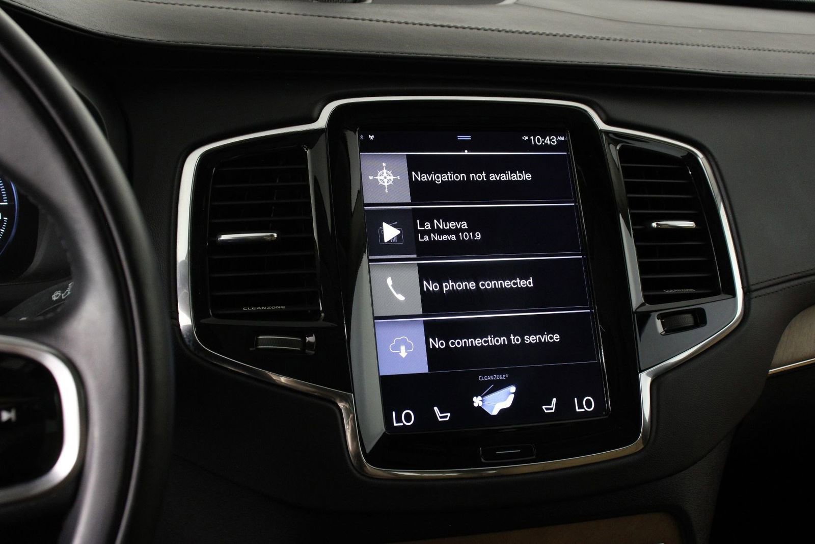 Used 2016 Volvo XC90 T8 Inscription w/ Vision Package AWD/4WD image 9
