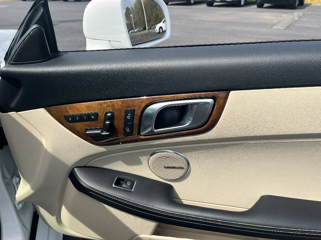Used 2014 Mercedes-Benz SLK 250 image 27