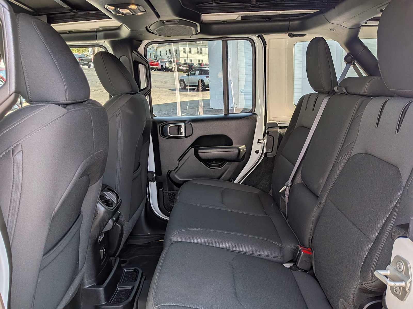 Certified 2023 Jeep Wrangler Unlimited w/ Sun & Screen Package AWD/4WD image 24