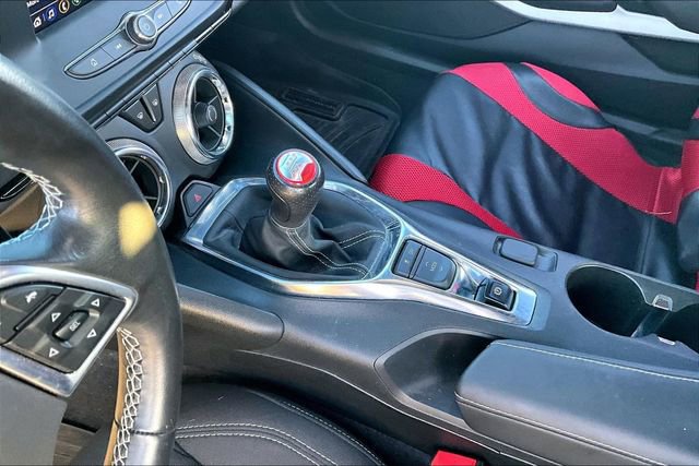 Used 2021 Chevrolet Camaro LT image 15