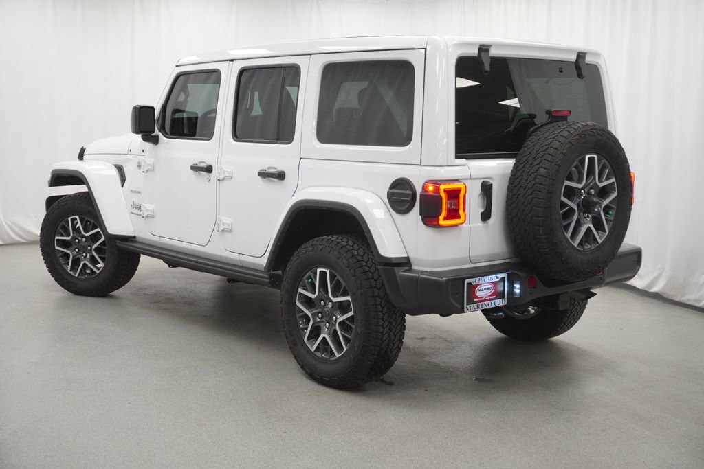 Used 2024 Jeep Wrangler Sahara w/ Technology Group image 13