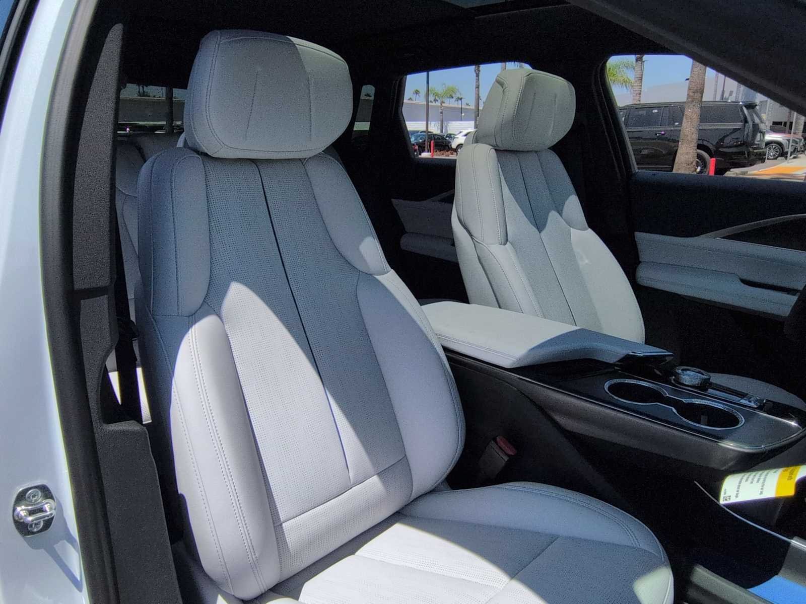New 2026 Cadillac Lyriq Sport AWD/4WD image 28