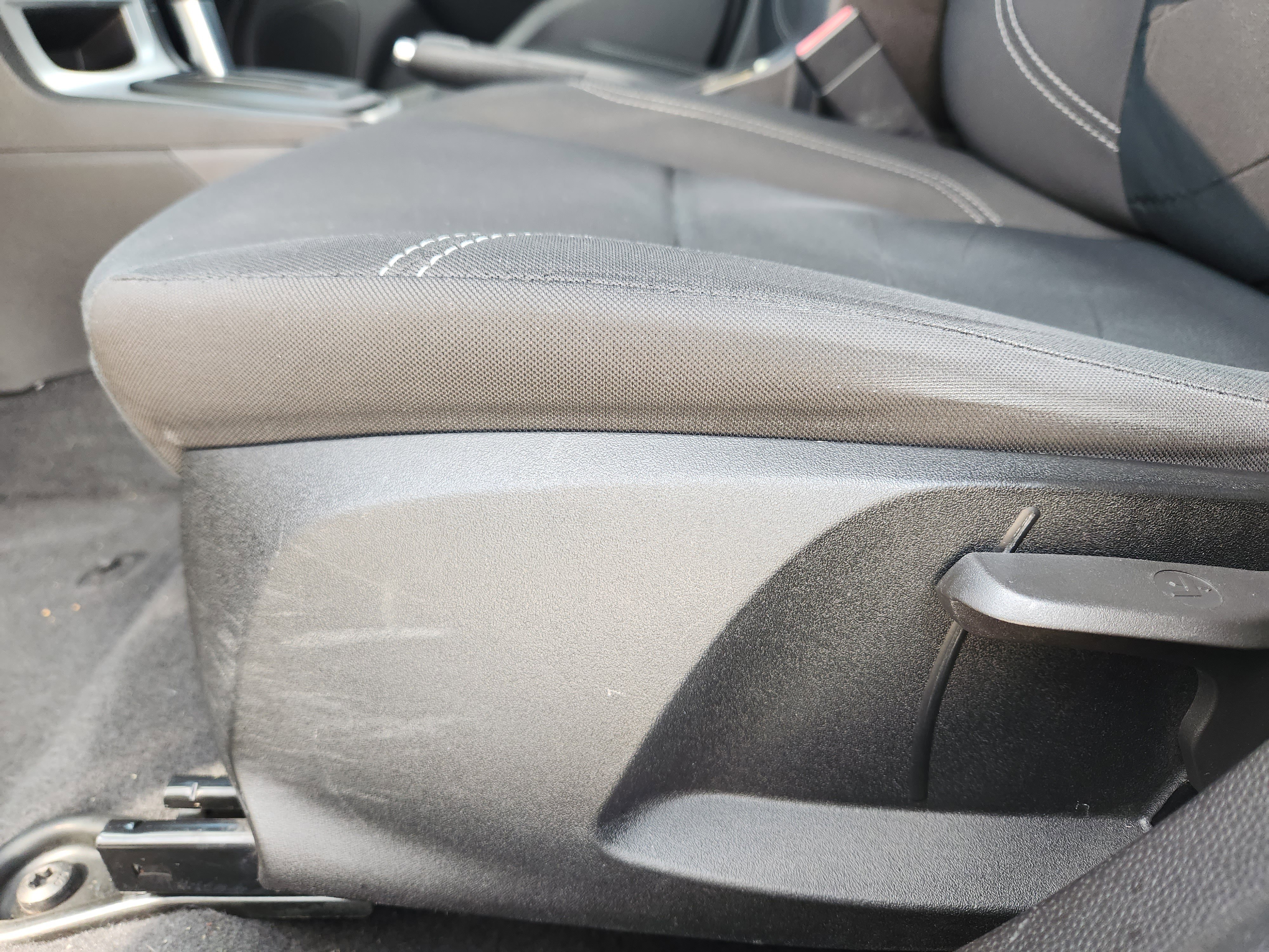 Used 2015 Ford Fiesta SE image 24