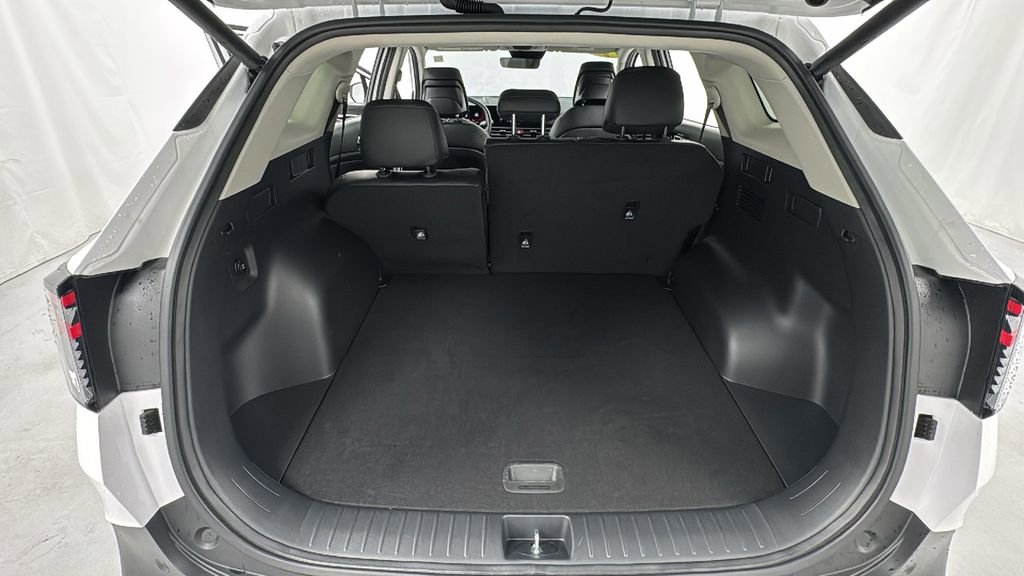 Used 2026 Kia Sportage EX image 15