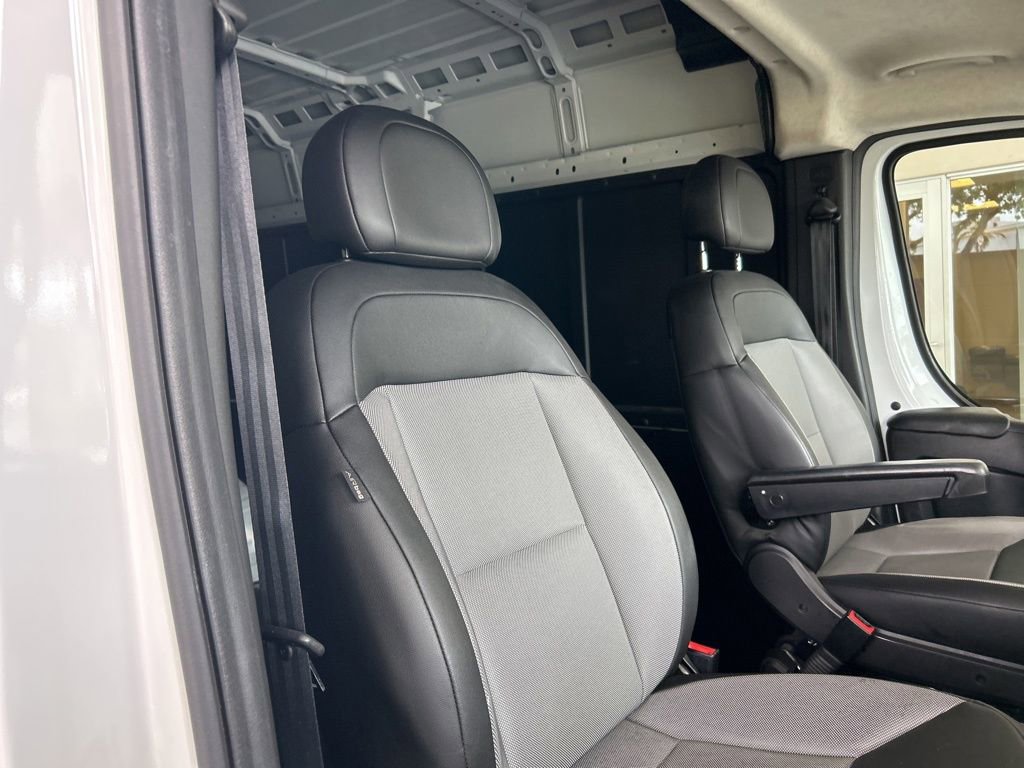 Used 2025 RAM ProMaster 2500 w/ Convenience Group FWD image 20