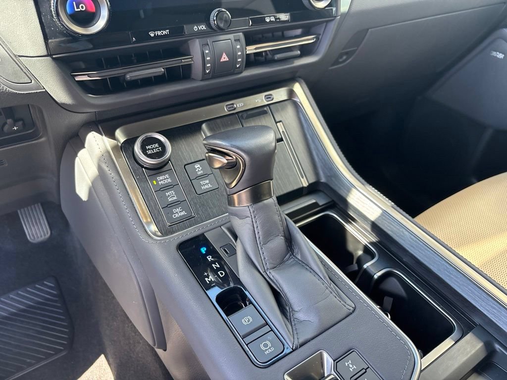 Used 2025 Lexus GX 550 w/ Accessory Package (CT) AWD/4WD image 10