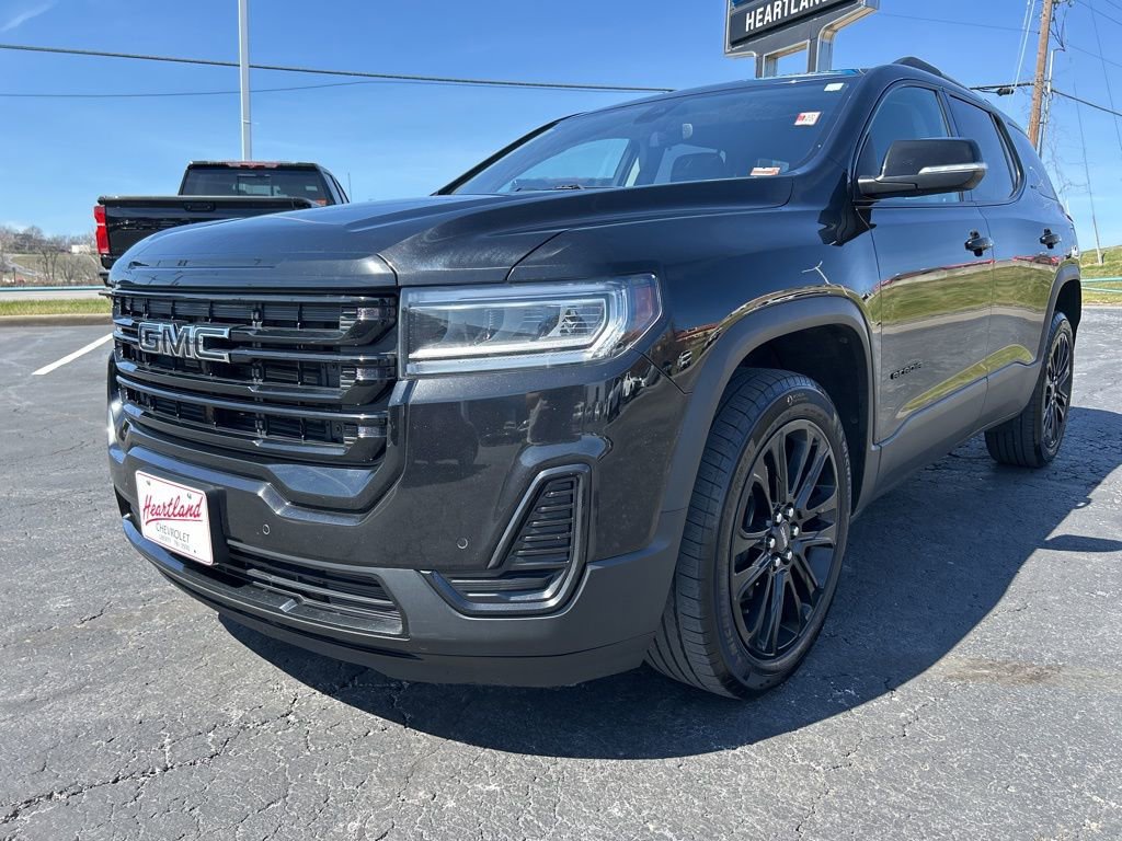 Used 2023 GMC Acadia SLE w/ Infotainment Package image 1