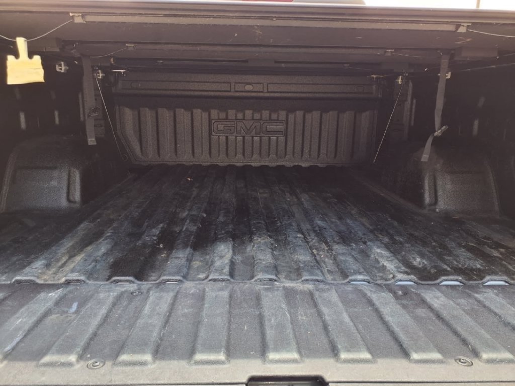 Used 2025 GMC Sierra 1500 AT4 w/ AT4 Premium Package AWD/4WD image 12