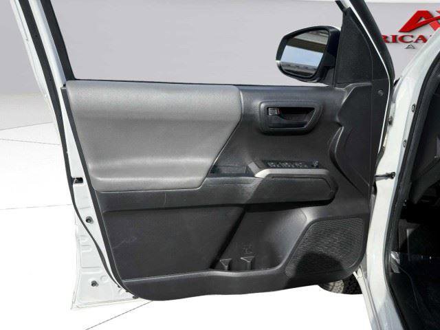 Used 2022 Toyota Tacoma SR5 RWD image 18