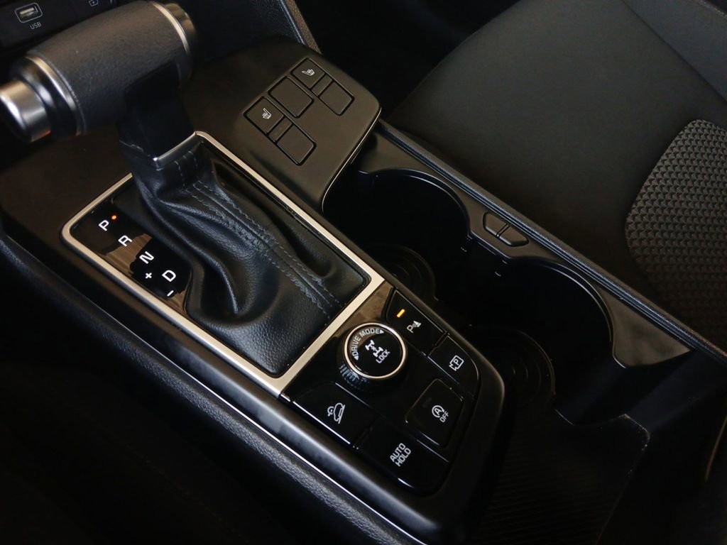 Used 2024 Kia Sportage LX image 19