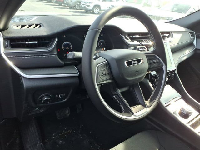 New 2026 Jeep Grand Cherokee Laredo X AWD/4WD image 6