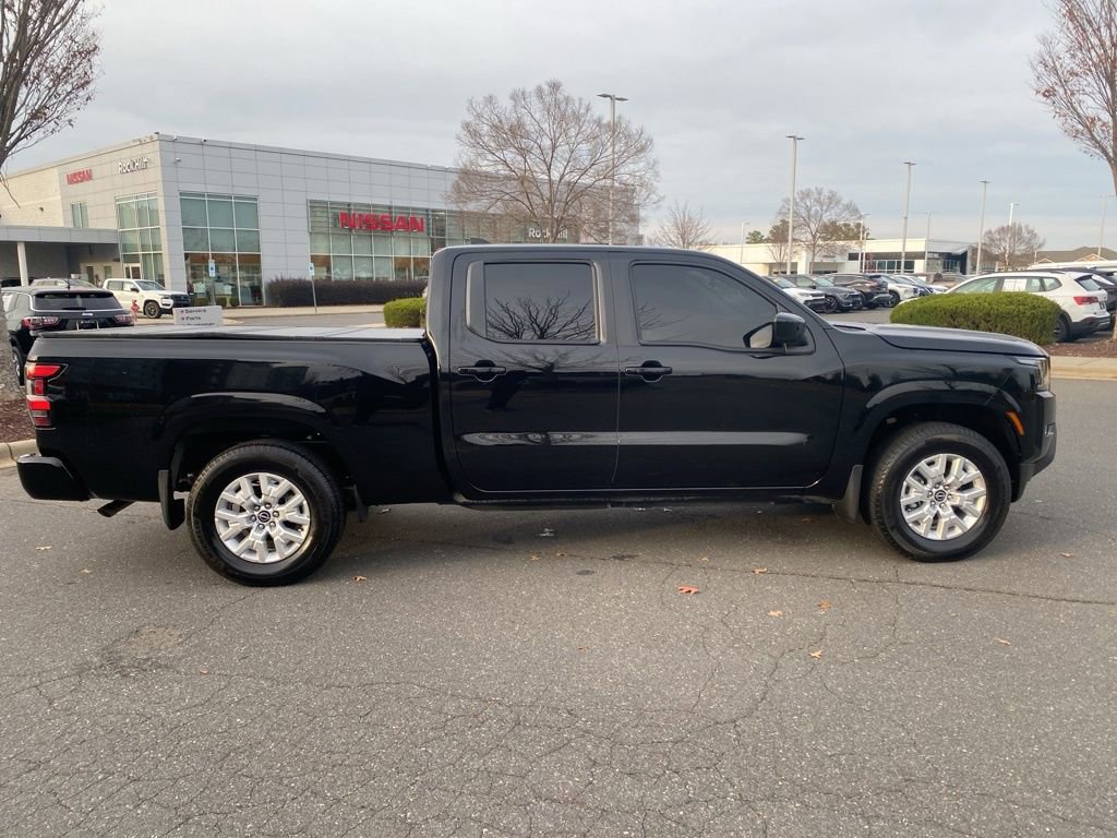 Used 2023 Nissan Frontier SV image 11