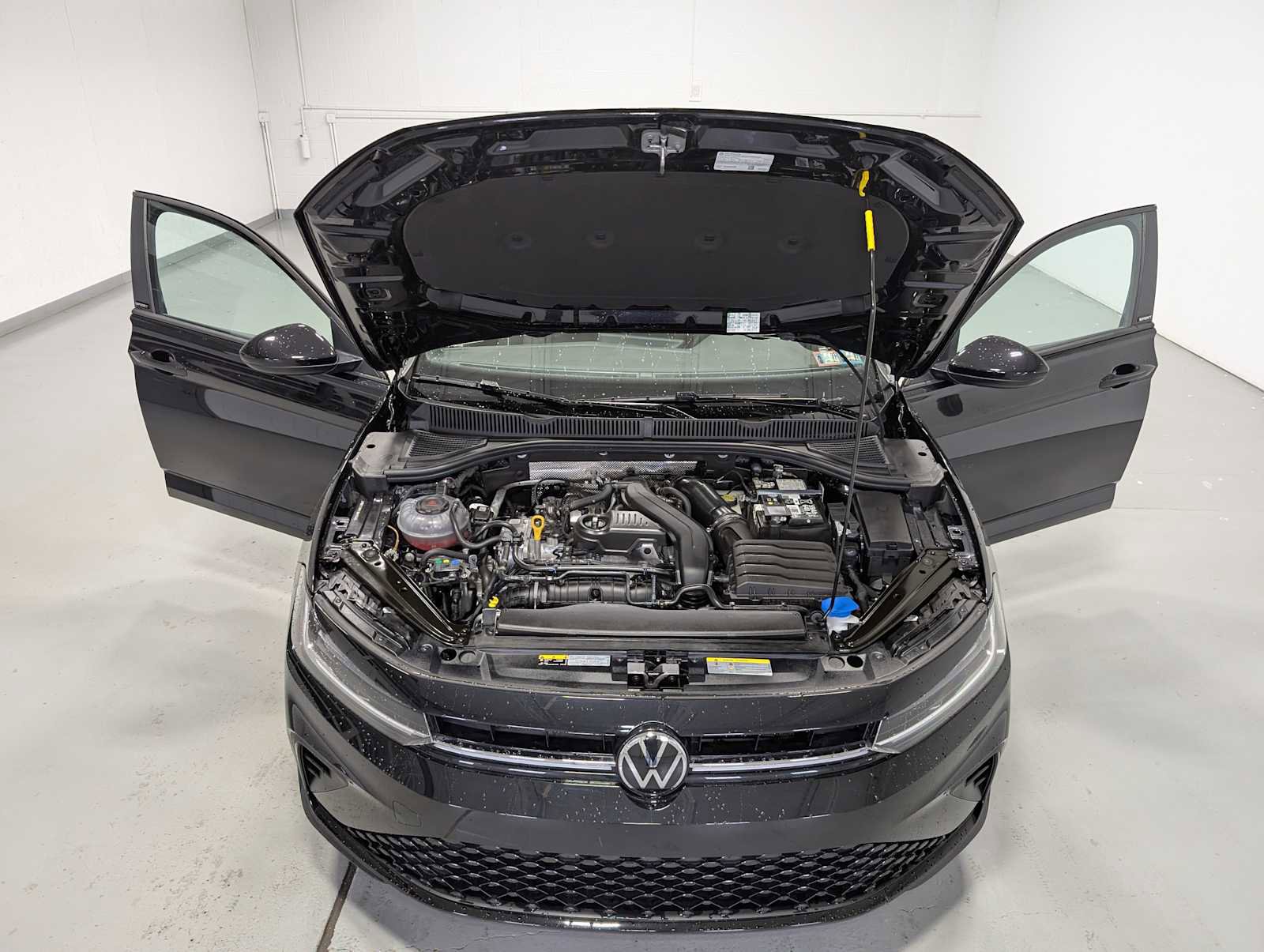 Used 2025 Volkswagen Jetta Sport image 13