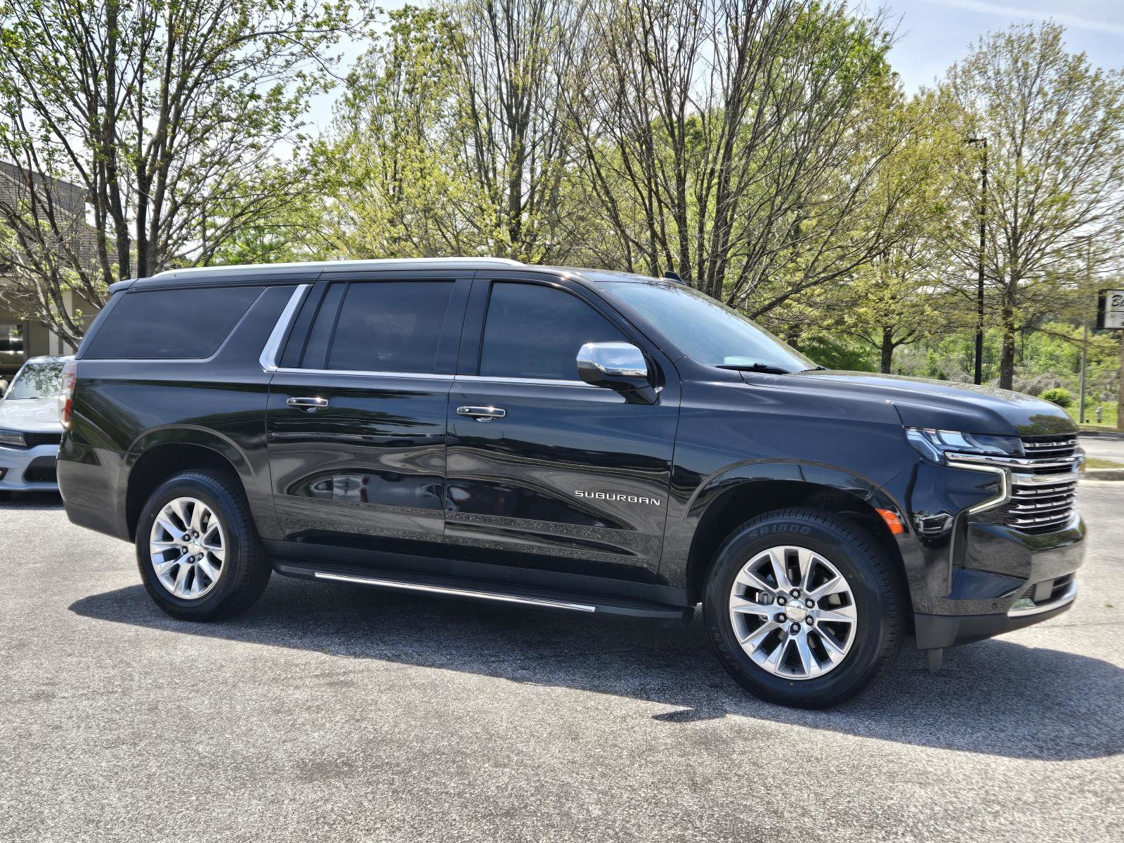 Used 2021 Chevrolet Suburban Premier AWD/4WD image 5