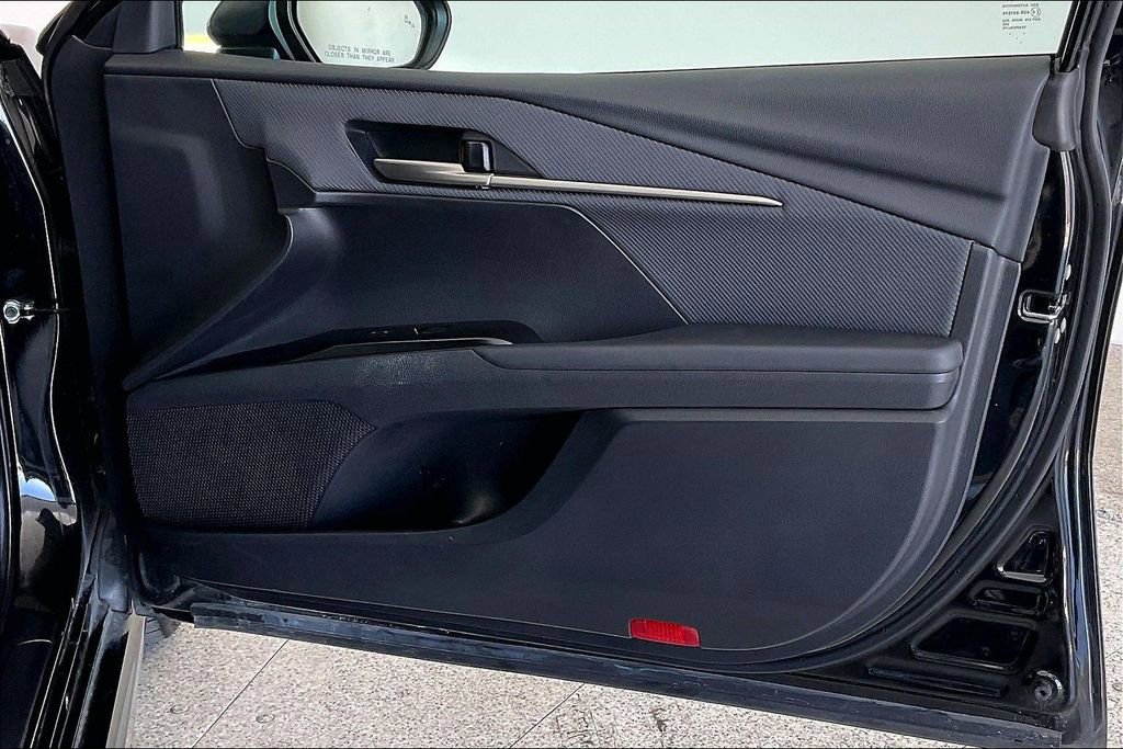 Used 2025 Toyota Camry SE image 26