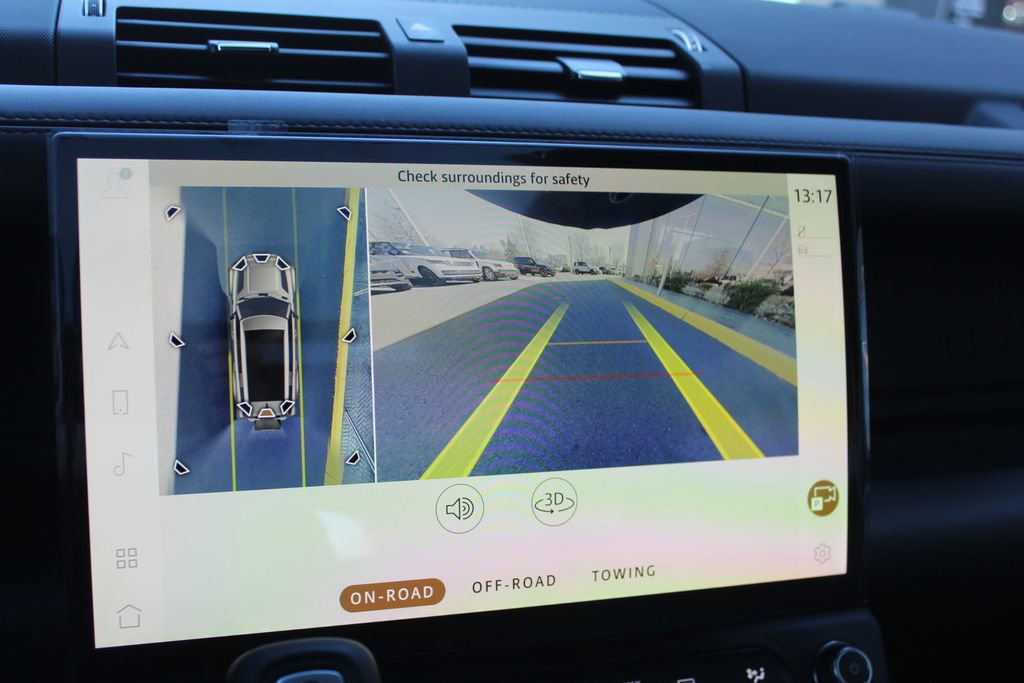 New 2026 Land Rover Defender 130 X-Dynamic SE image 15