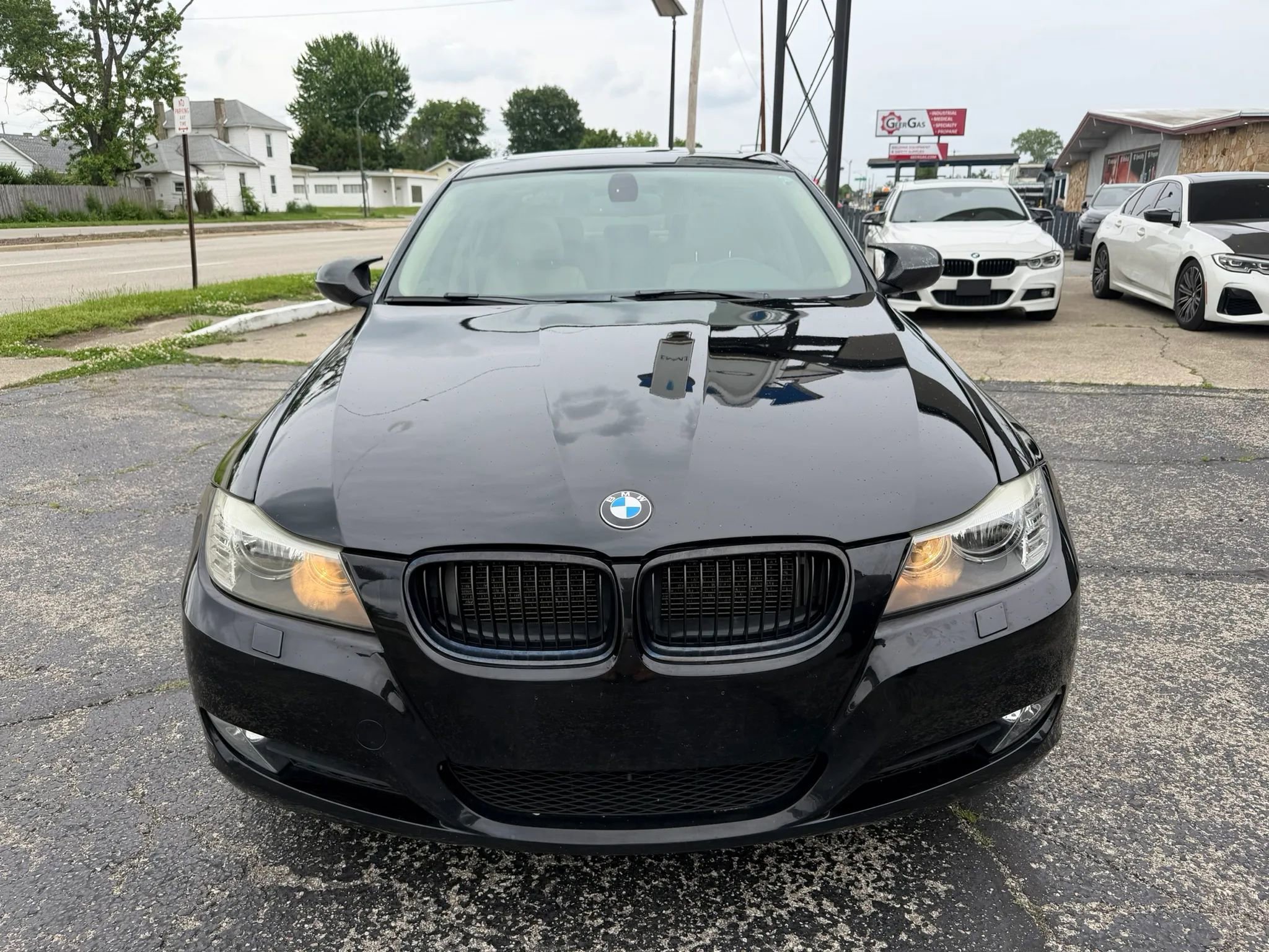 Used 2011 BMW 328i xDrive Sedan AWD/4WD image 2