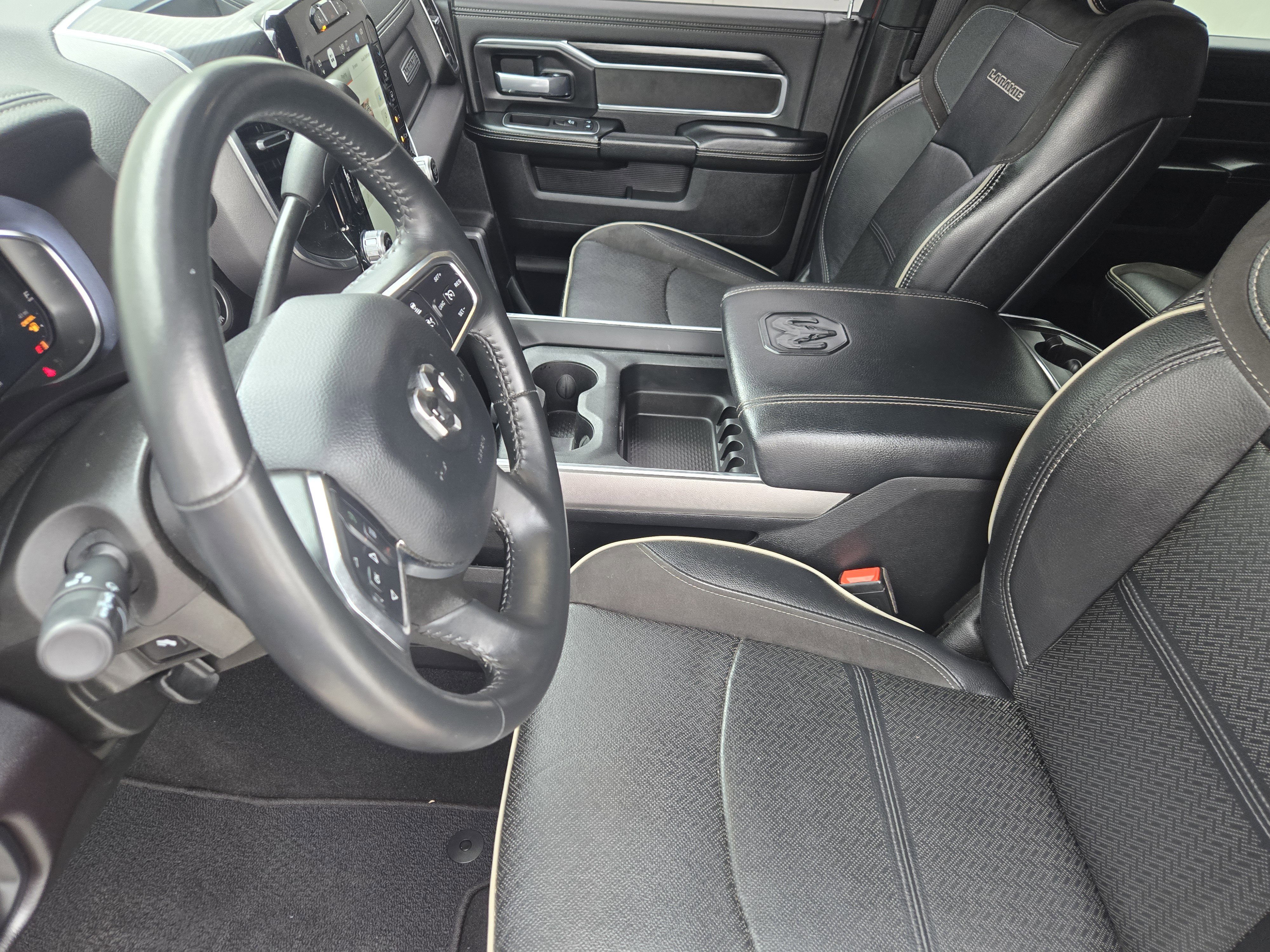 Used 2024 RAM 2500 Laramie w/ Night Edition image 16