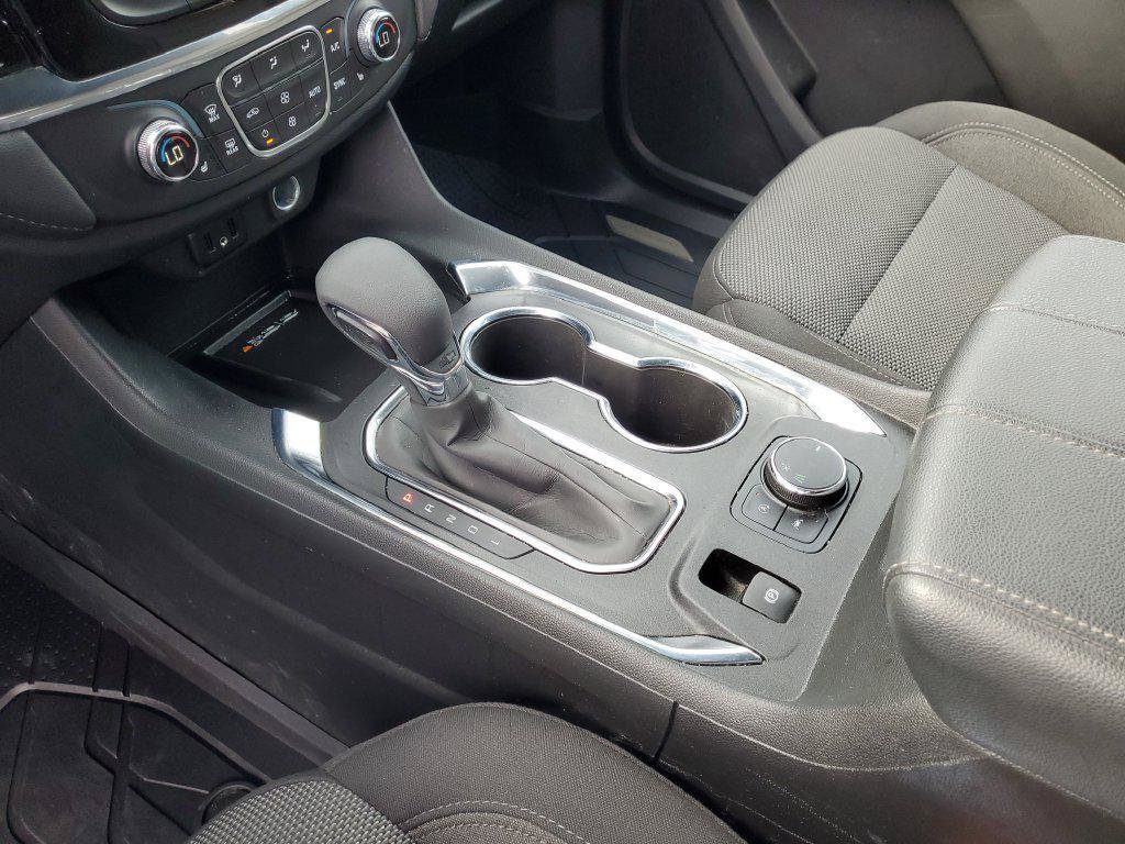 Used 2023 Chevrolet Traverse LT FWD image 19