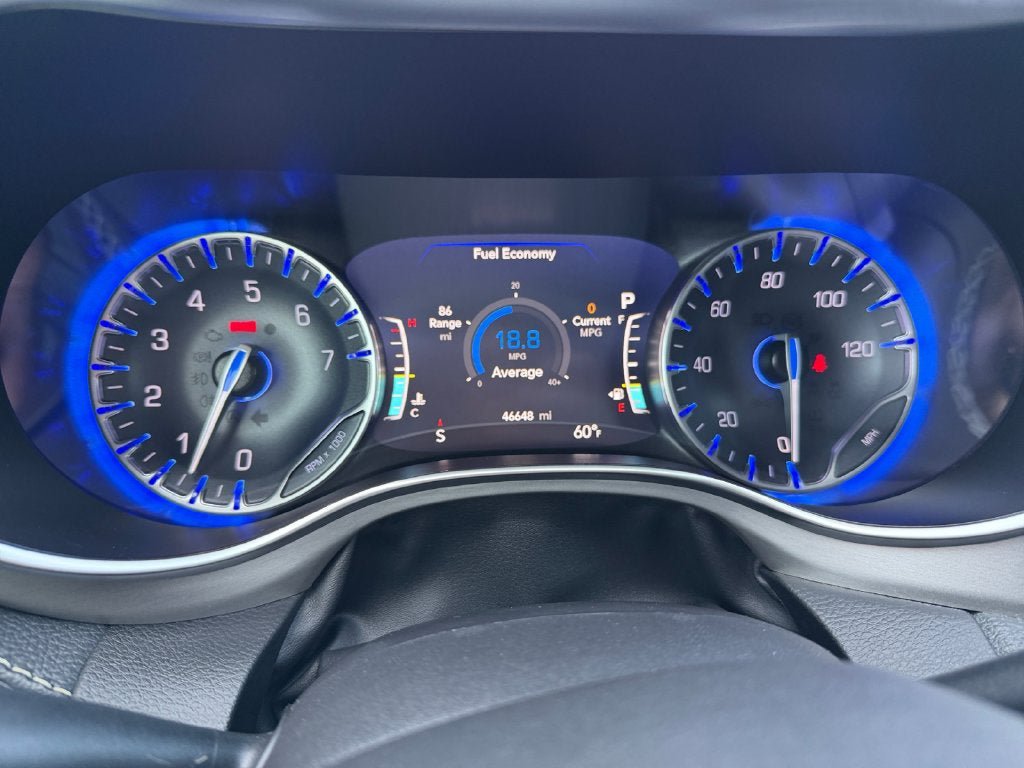 Used 2024 Chrysler Pacifica Limited w/ Uconnect Theater Family Group AWD/4WD image 14