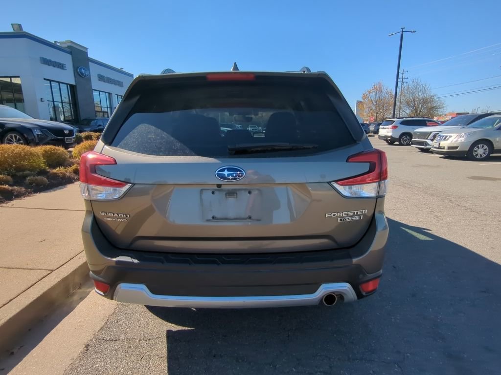 Used 2019 Subaru Forester Touring image 4
