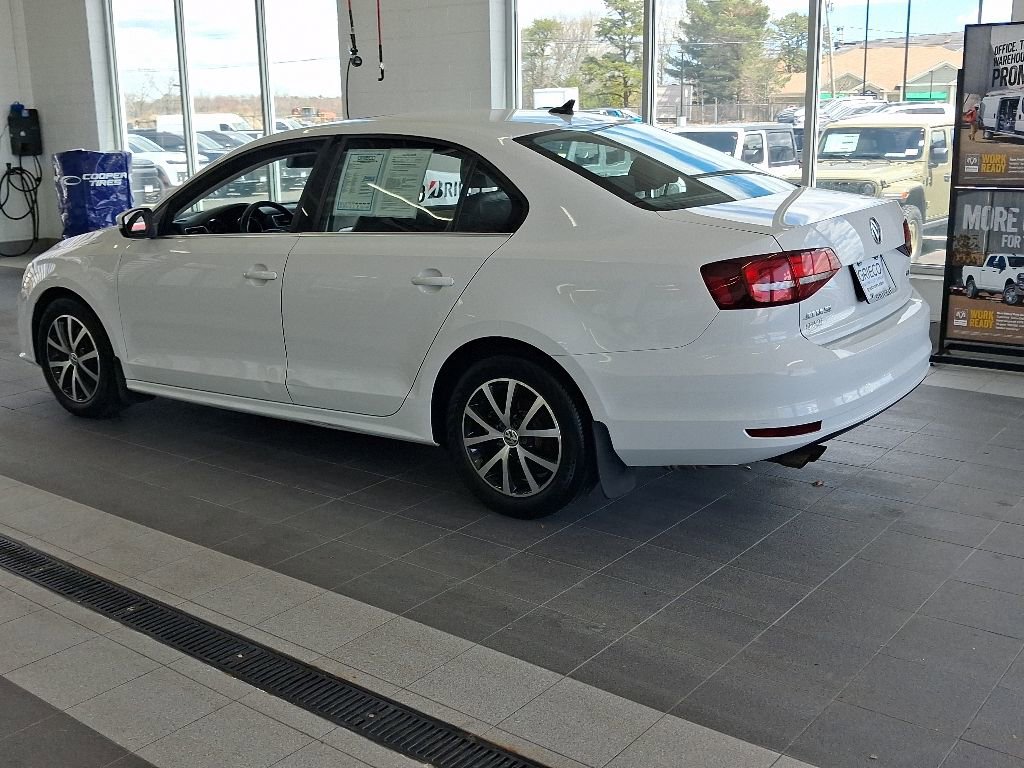 Used 2017 Volkswagen Jetta SE FWD image 11