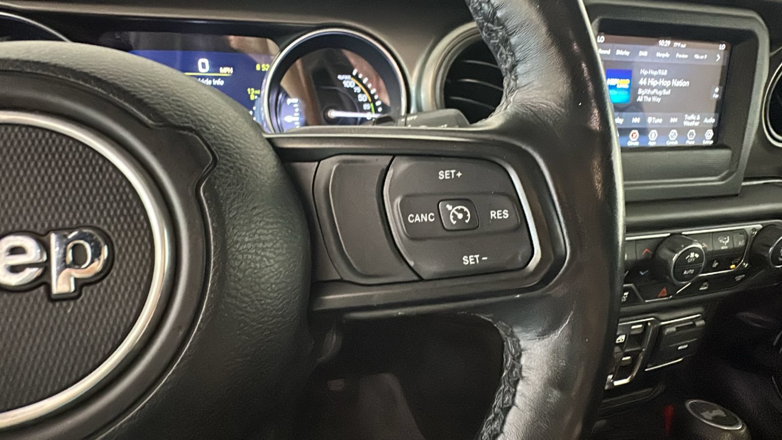 Used 2023 Jeep Wrangler Unlimited w/ Cold Weather Group AWD/4WD image 20