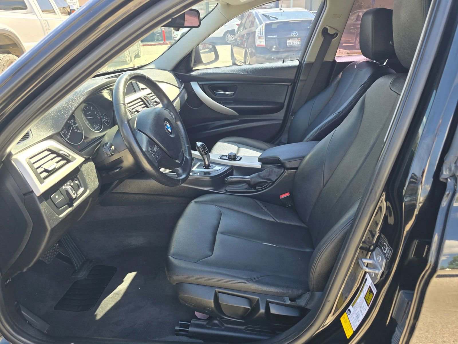 Used 2015 BMW 320i Sedan RWD image 10