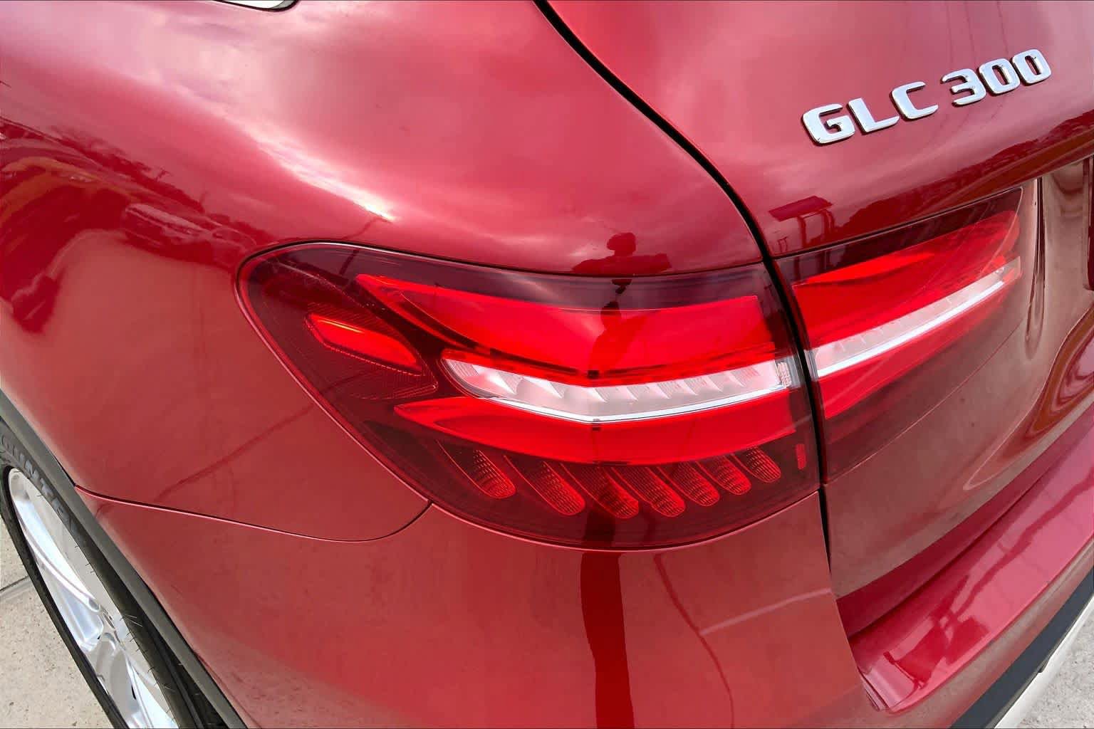 Used 2017 Mercedes-Benz GLC 300 4MATIC image 28