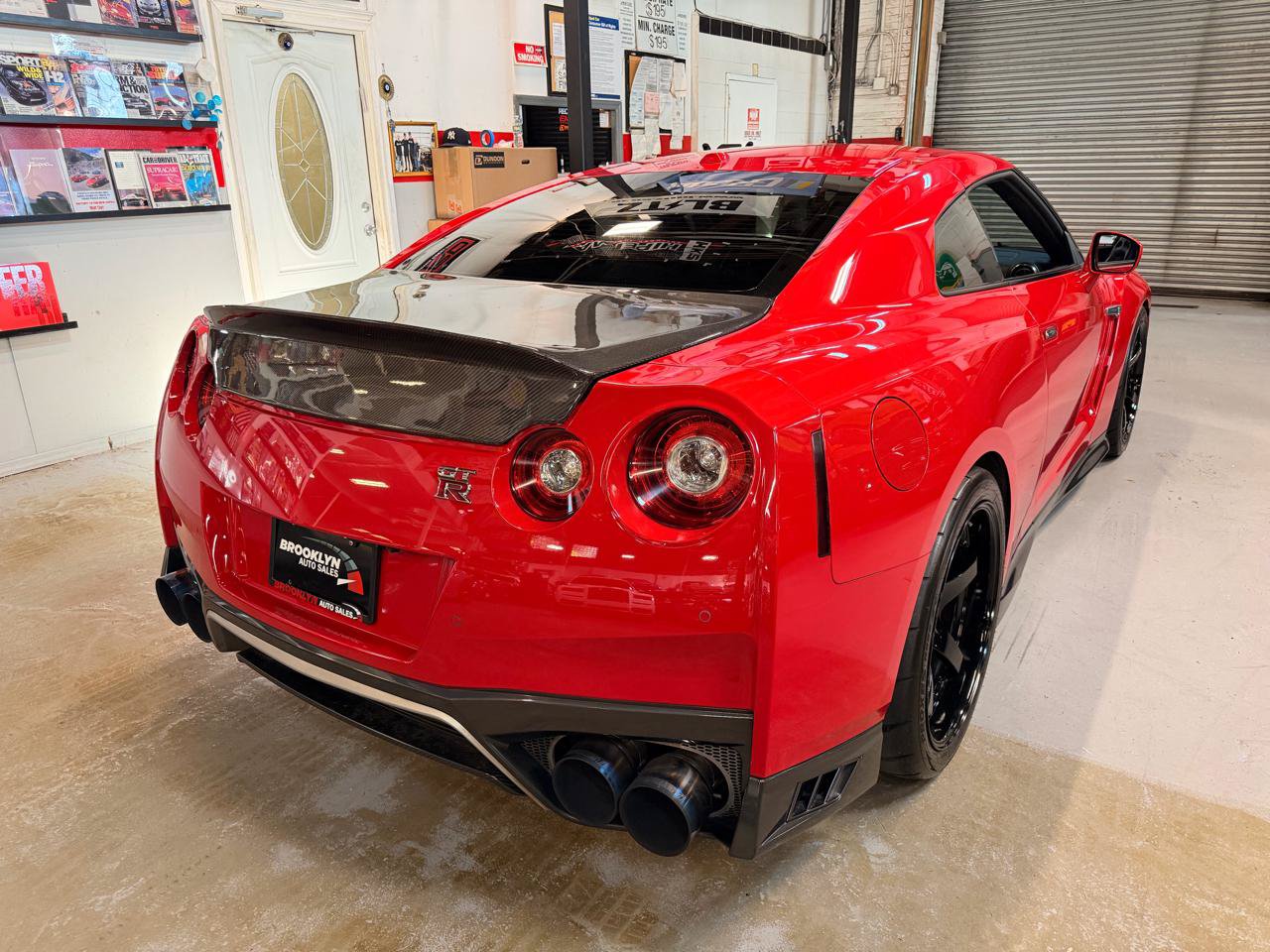 Used 2018 Nissan GT-R Premium AWD/4WD image 6