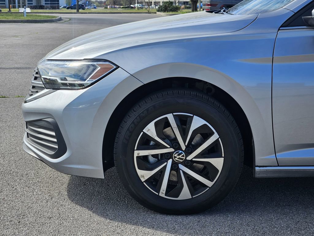 Used 2024 Volkswagen Jetta S image 6
